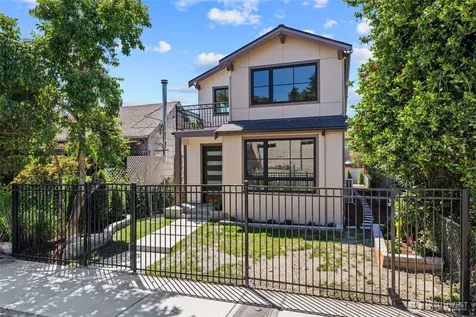 523 Bridges Avenue S Kent WA 98032