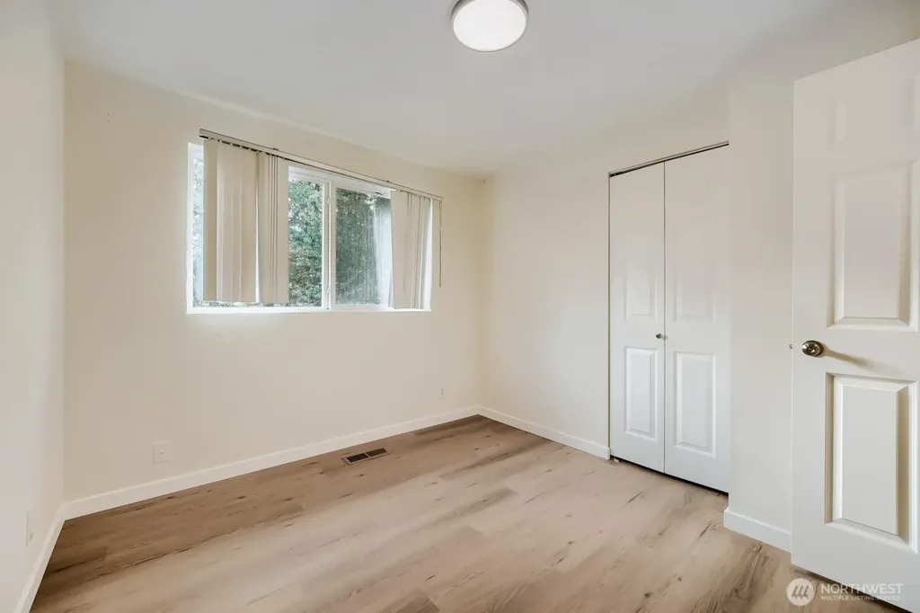 32424 10th Place S Federal Way WA 98003