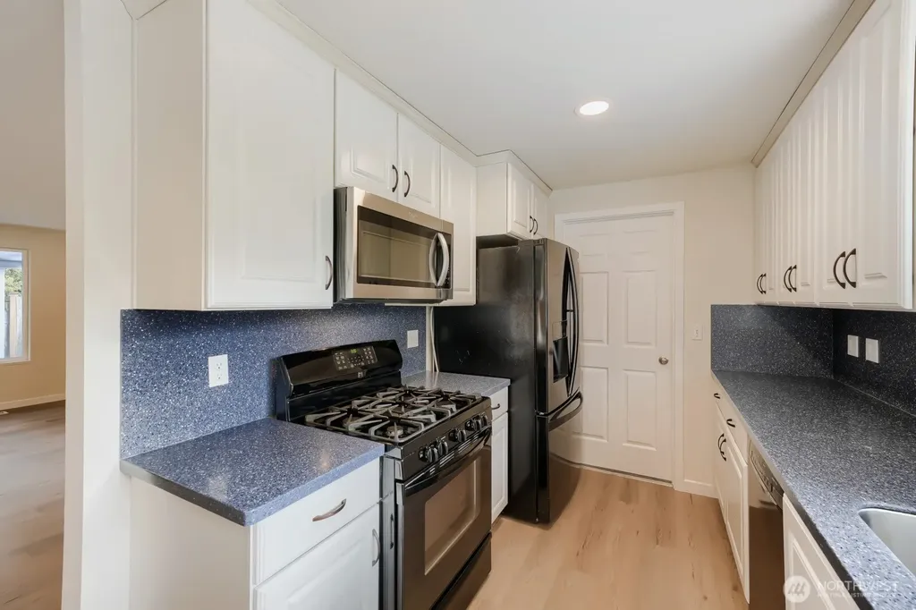 32424 10th Place S Federal Way WA 98003