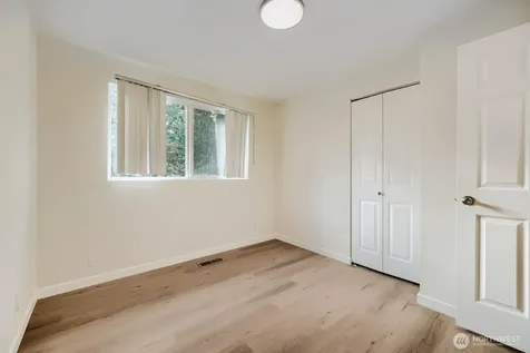 32424 10th Place S Federal Way WA 98003