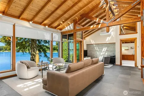 16221 Reitan Road NE Bainbridge Island WA 98110