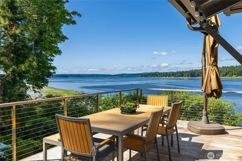16221 Reitan Road NE Bainbridge Island WA 98110