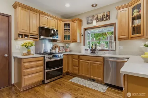 1409 27th Street SE Puyallup WA 98372