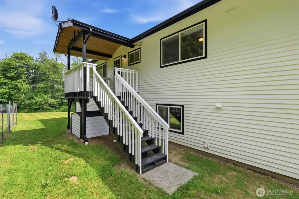 533 316 Street NE Stanwood WA 98292