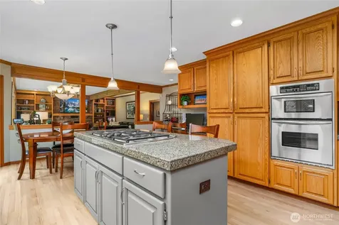 22519 SE 46th Place Sammamish WA 98075