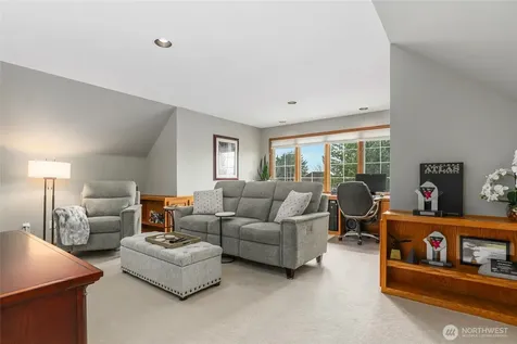 22519 SE 46th Place Sammamish WA 98075