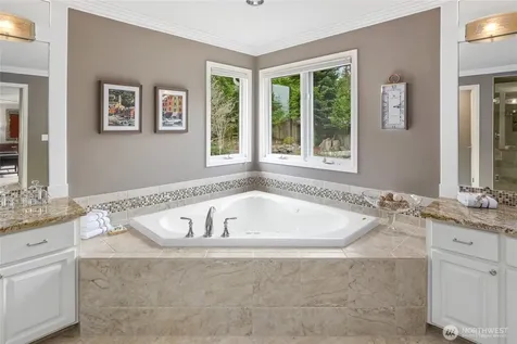 22519 SE 46th Place Sammamish WA 98075