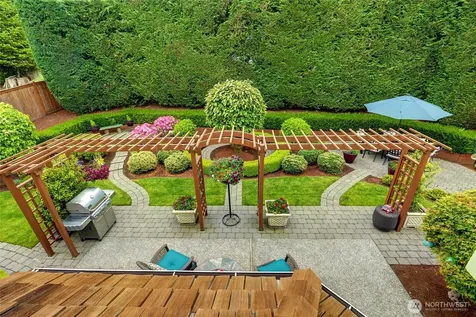 22519 SE 46th Place Sammamish WA 98075