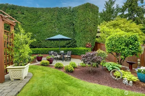 22519 SE 46th Place Sammamish WA 98075