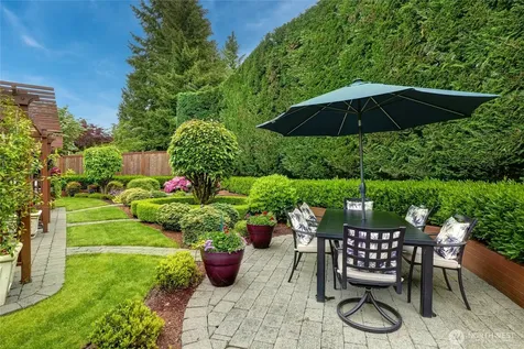 22519 SE 46th Place Sammamish WA 98075