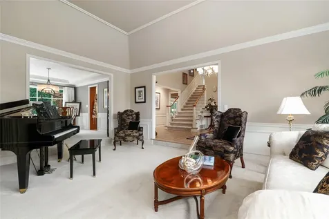 22519 SE 46th Place Sammamish WA 98075