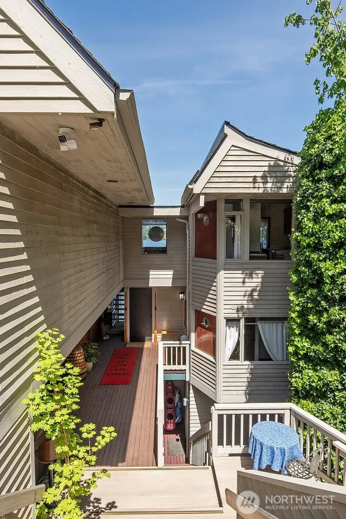 9620 Rainier Avenue S Seattle WA 98118