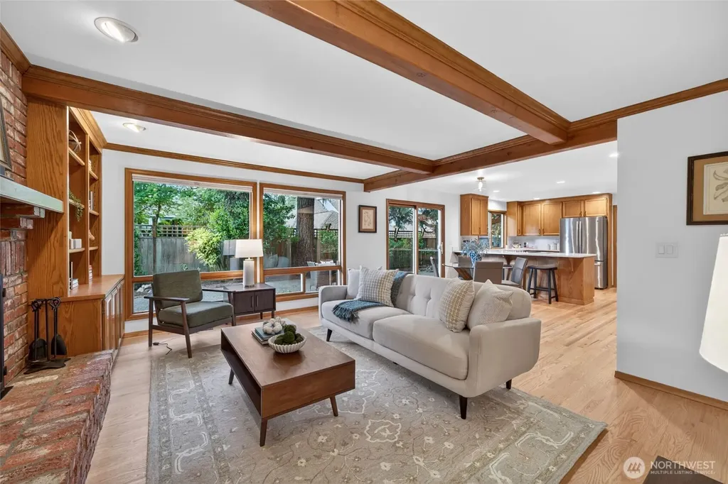 12610 NE 68th Place Kirkland WA 98033