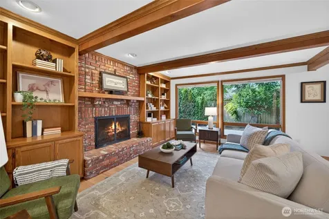 12610 NE 68th Place Kirkland WA 98033