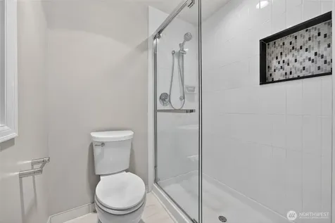 12610 NE 68th Place Kirkland WA 98033