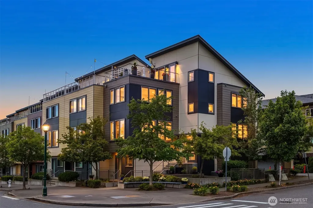 998 NE High Street Issaquah WA 98029
