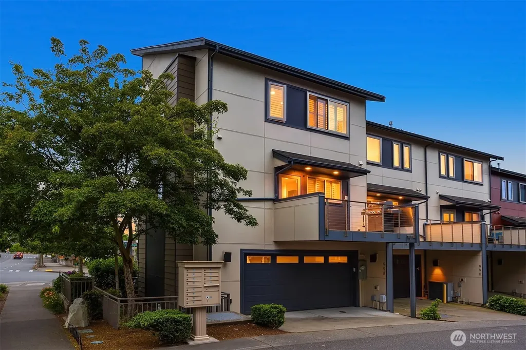 998 NE High Street Issaquah WA 98029