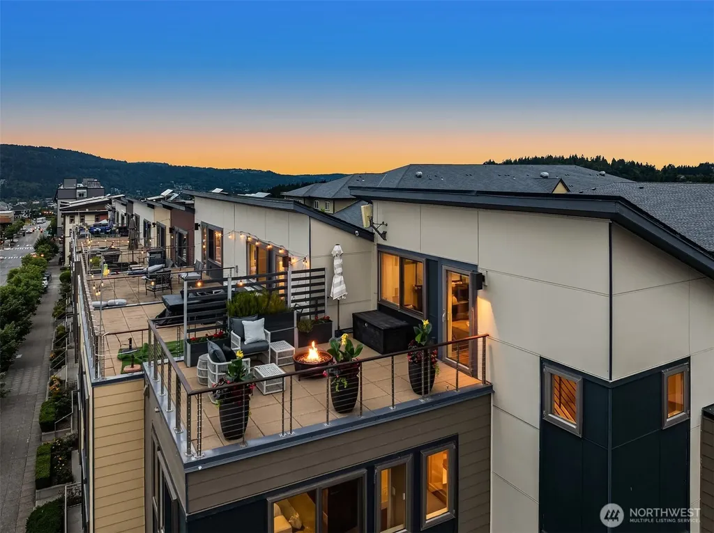 998 NE High Street Issaquah WA 98029