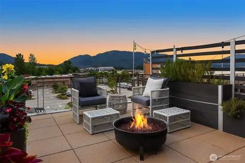 998 NE High Street Issaquah WA 98029