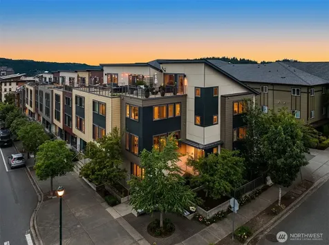998 NE High Street Issaquah WA 98029
