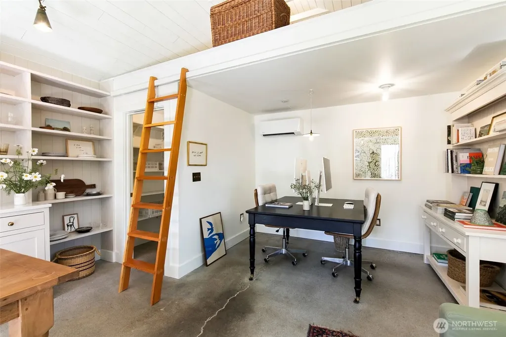 3260 42nd Avenue SW Seattle WA 98116