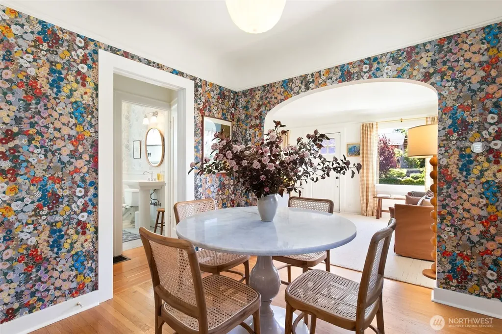 3260 42nd Avenue SW Seattle WA 98116