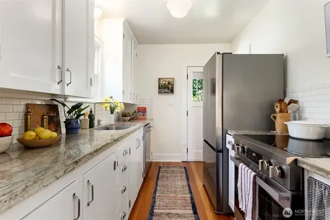 3260 42nd Avenue SW Seattle WA 98116