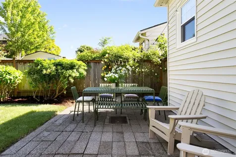 3260 42nd Avenue SW Seattle WA 98116