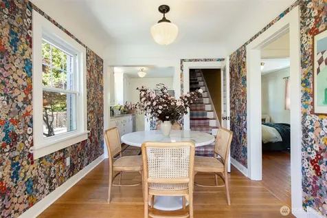 3260 42nd Avenue SW Seattle WA 98116