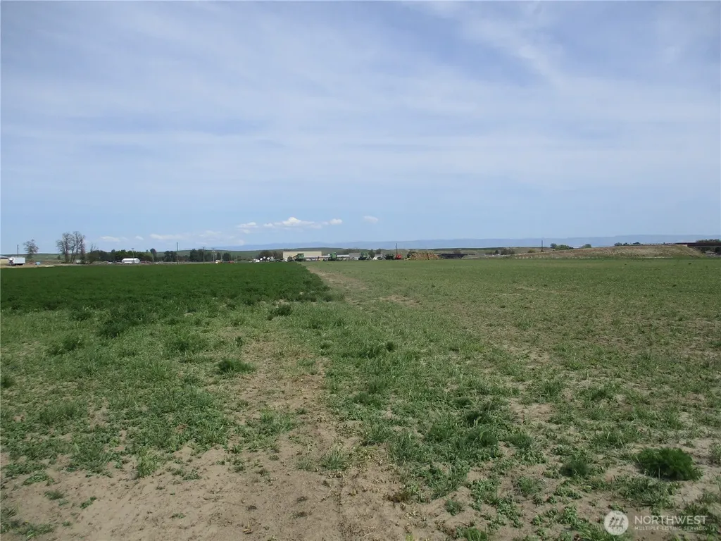 1351 Cummins Road Touchet WA 99360