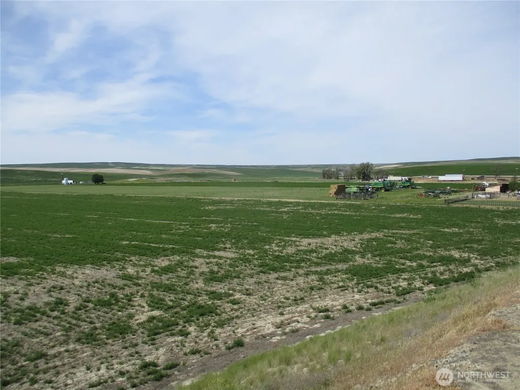 1351 Cummins Road Touchet WA 99360