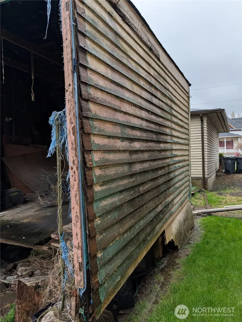 603 6th Street Hoquiam WA 98550