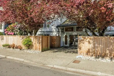 13717 Linden Avenue N Seattle WA 98133