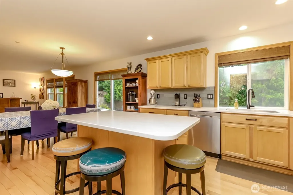 1502 Jensen Avenue Dupont WA 98327