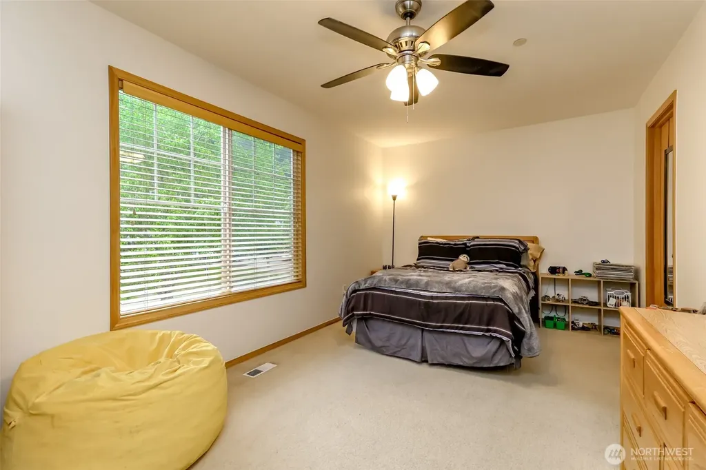 1502 Jensen Avenue Dupont WA 98327