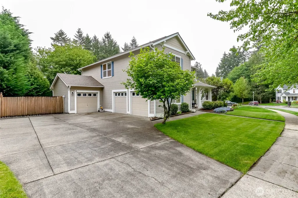 1502 Jensen Avenue Dupont WA 98327