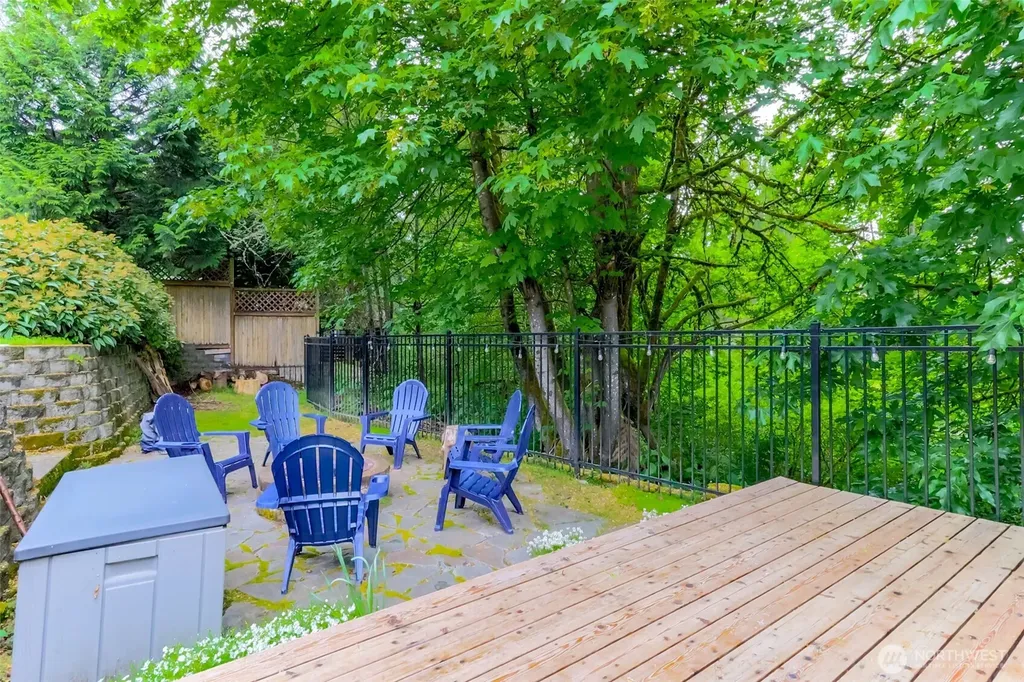 1502 Jensen Avenue Dupont WA 98327