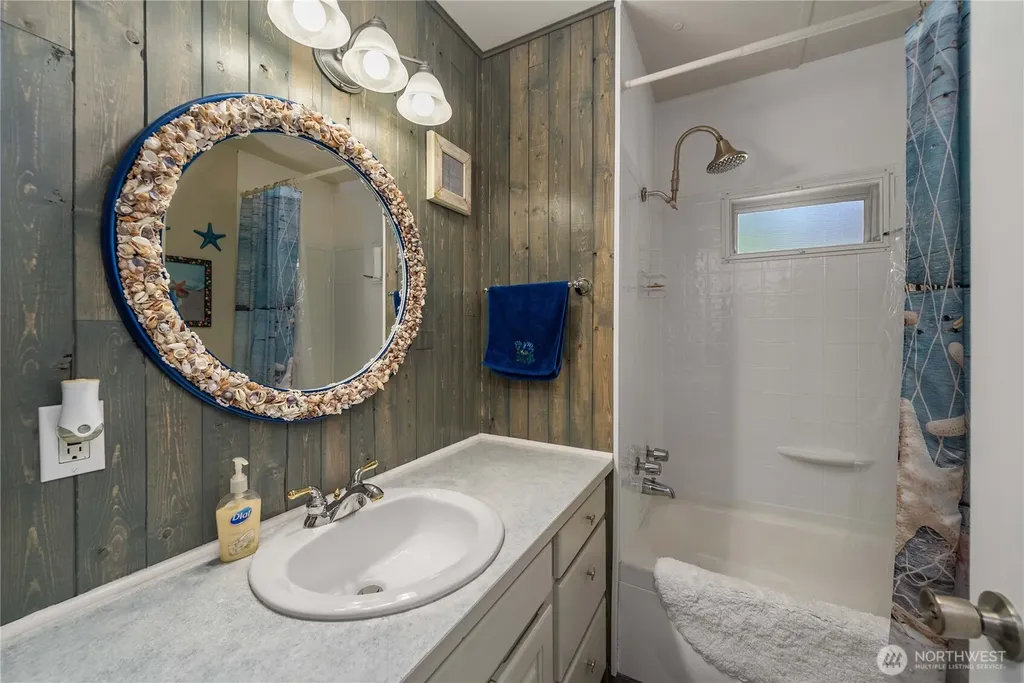 2530 State Route 109 Ocean City WA 98569