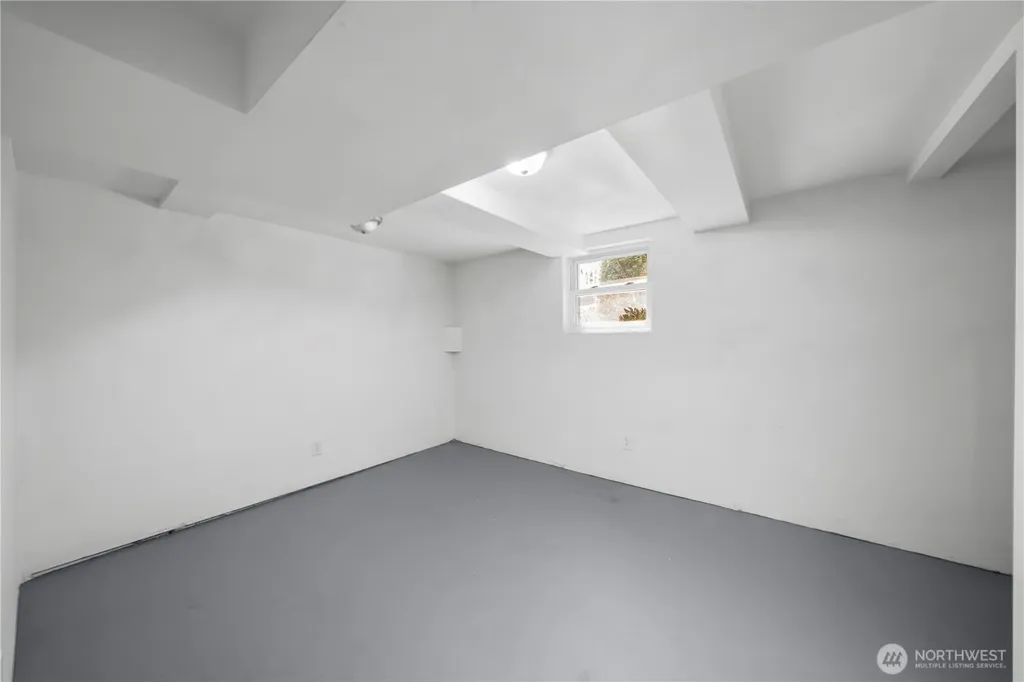 319 29th Avenue Seattle WA 98122