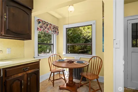 319 29th Avenue Seattle WA 98122