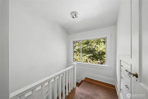 319 29th Avenue Seattle WA 98122