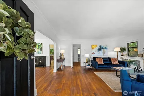 319 29th Avenue Seattle WA 98122
