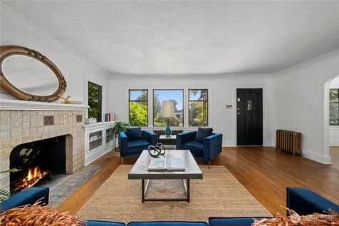 319 29th Avenue Seattle WA 98122