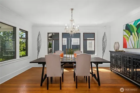 319 29th Avenue Seattle WA 98122