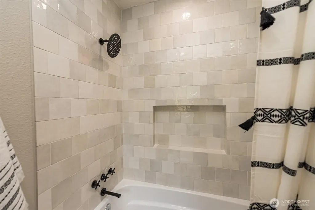 1725 Woodcock Road Sequim WA 98382