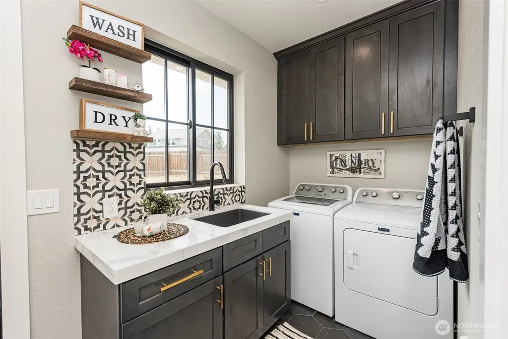 1725 Woodcock Road Sequim WA 98382