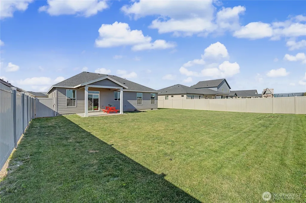738 I Street NE Quincy WA 98848