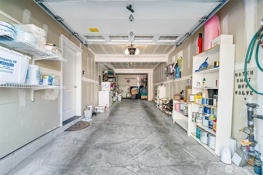 524 Pilchuck Path Everett WA 98201