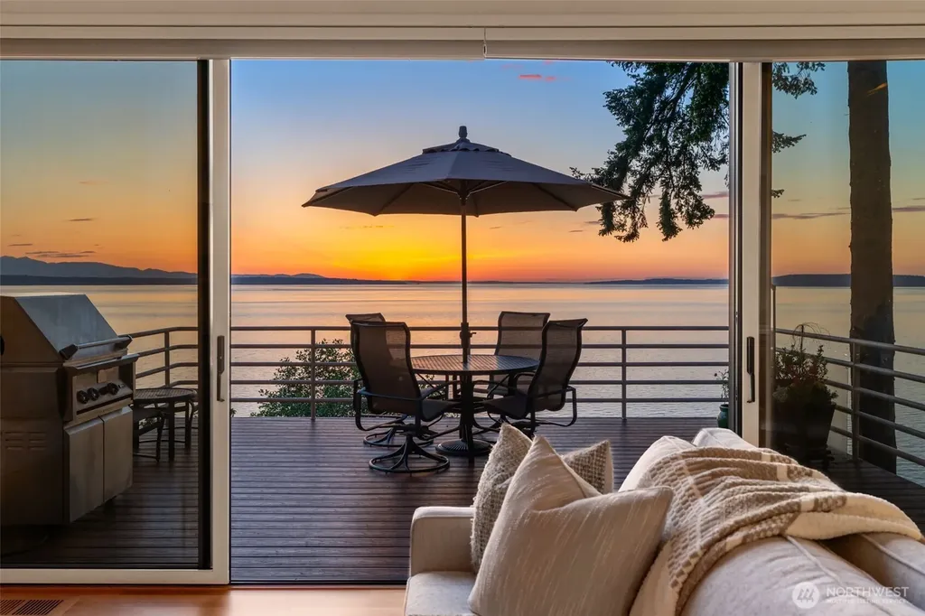 9233 Olympic View Drive Edmonds WA 98020