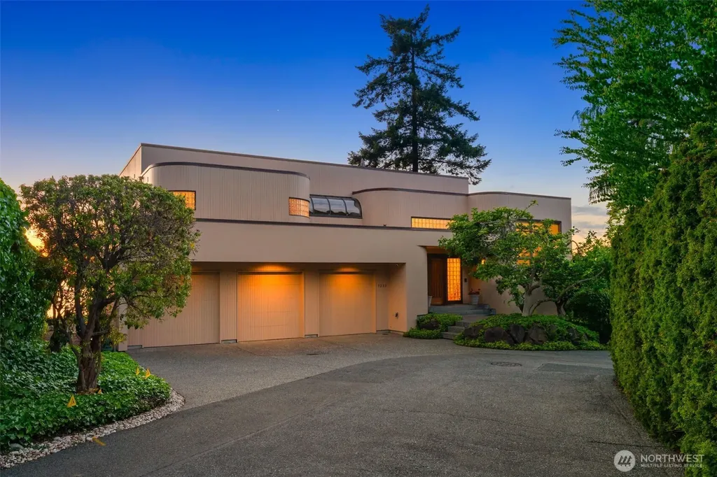 9233 Olympic View Drive Edmonds WA 98020